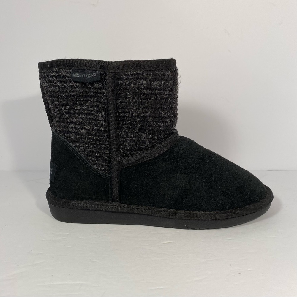 NEW Minnetonka Ankle Boots Womens Sz 6 Black Suede Pull On Shearling Winter Snow